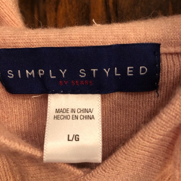 Women’s Simply Styled Pink Pullover Sweatshirt - Picture 3 of 5